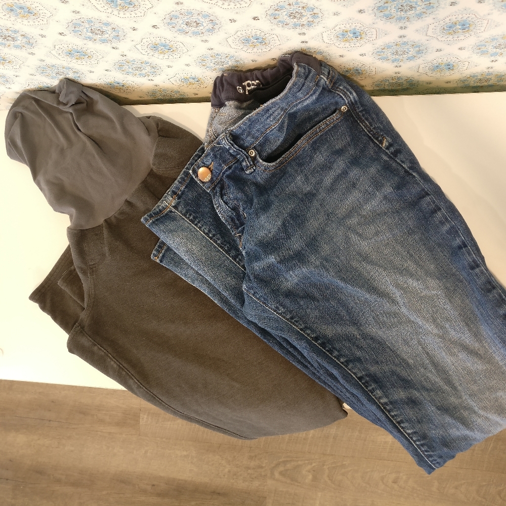 Lot of 2 Maternity Pants: Gap 1969 and Motherhood